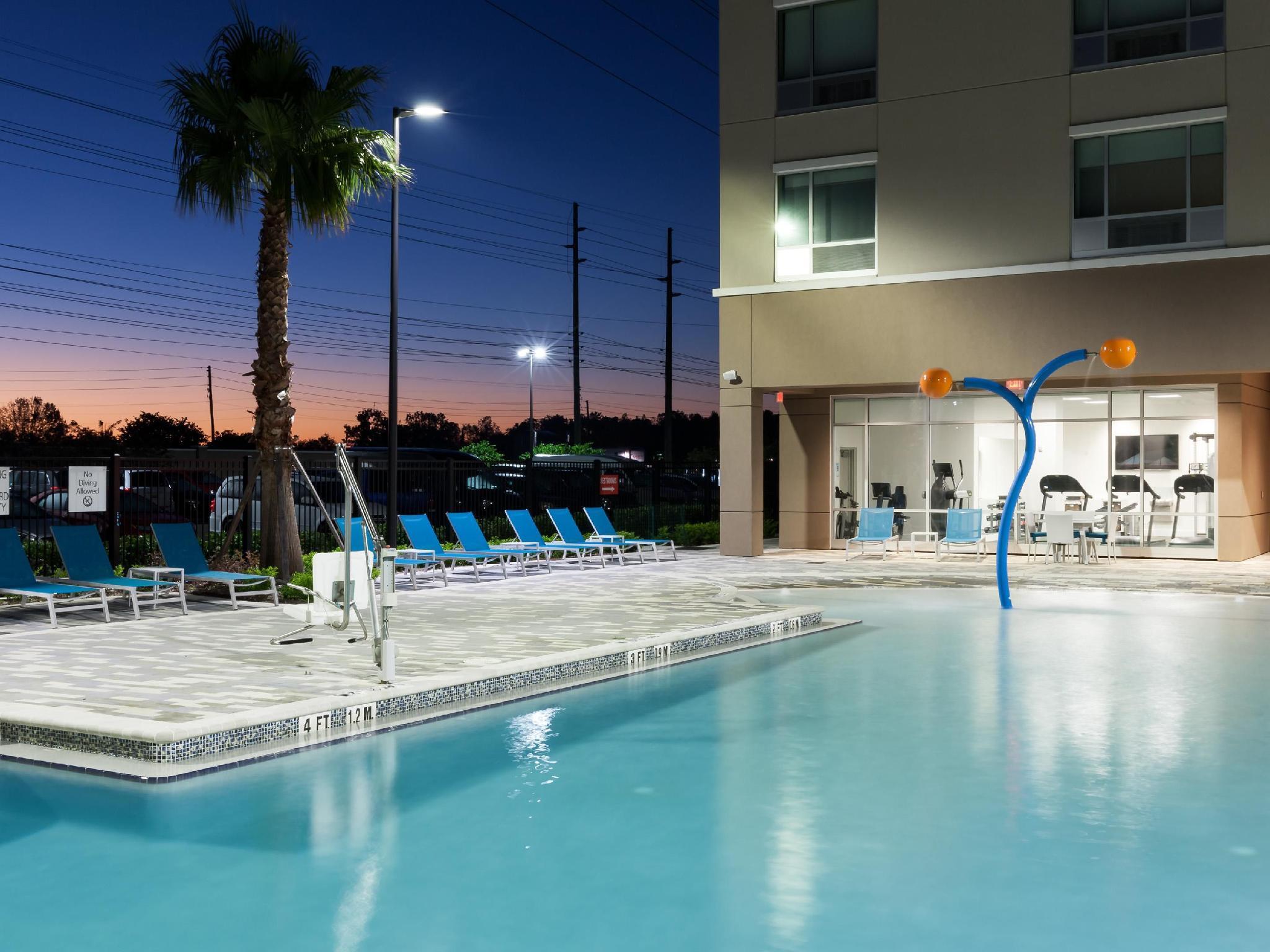 Holiday Inn Express & Suites - Orlando At Seaworld, An Ihg Hotel Luaran gambar