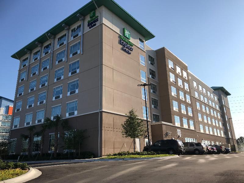 Holiday Inn Express & Suites - Orlando At Seaworld By Ihg Williamsburg Luaran gambar
